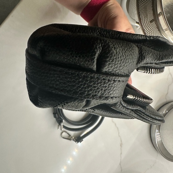 🌸🌸Excellent Condition Louis Vuitton Scala Pouch bag Mahina Leather Mini🌸 - Picture 11 of 14